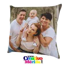 Vista previa de Almohada Personalizada con Foto y Logo 1