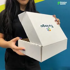 Vista previa de Caja 24,5x18x7cm con sticker 2