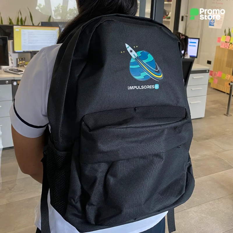 Vista previa de Mochila Clásica 16″ 2