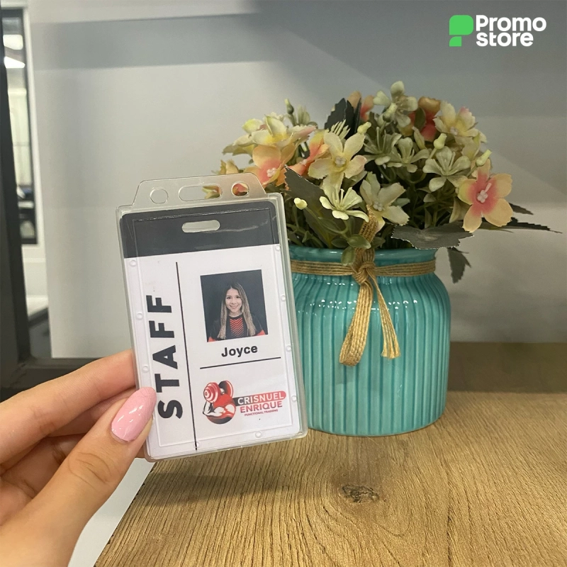 Vista previa de Portacredencial de plástico semirigido 2